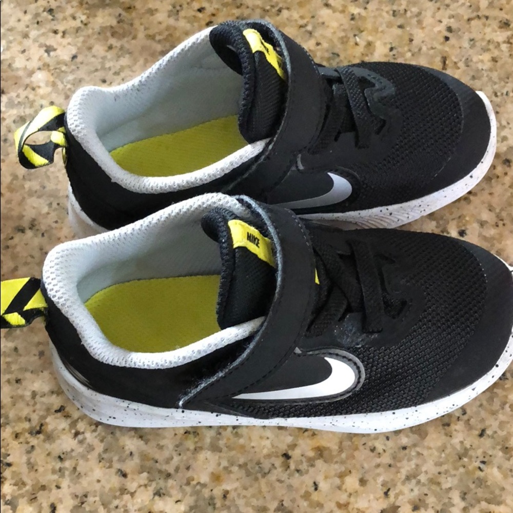 Toddler shoes